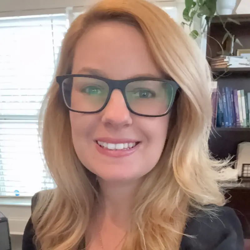 Cyndi Lemery headshot